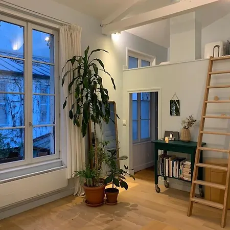 Apartment Charme Discret Loft Mezzanine Avec Vue Sur Jardin Paris